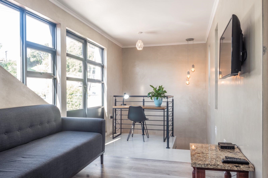 To Let 2 Bedroom Property for Rent in Green Point Western Cape